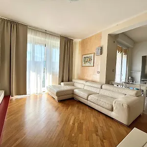 Puccini A 6 Minuti In Bus O Auto Dalla Stazione Appartement La Spezia